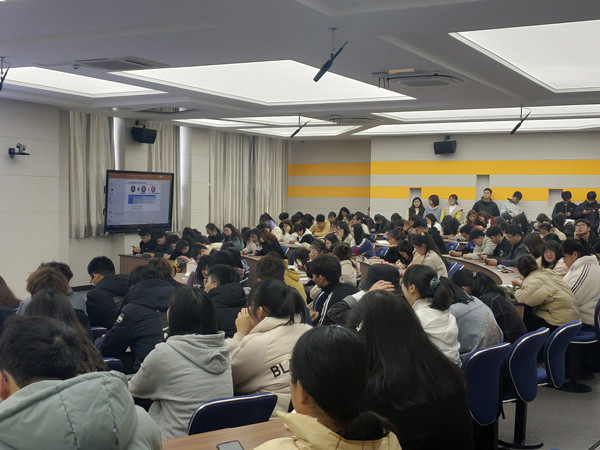 （图为讲座现场）.jpg