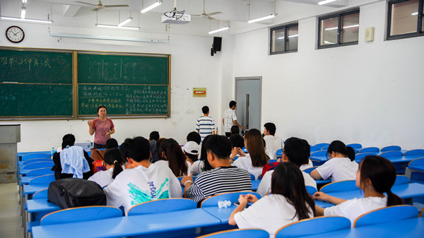 安全教育.jpg 安全教育.jpg